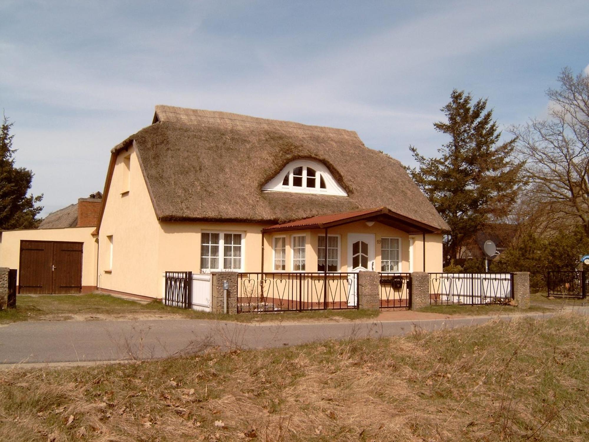 Ferienhaeuschen Villa Борн Екстериор снимка